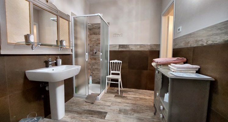 suite garda hotel b&b camera stanza ristorante cucina lago montichiari brescia